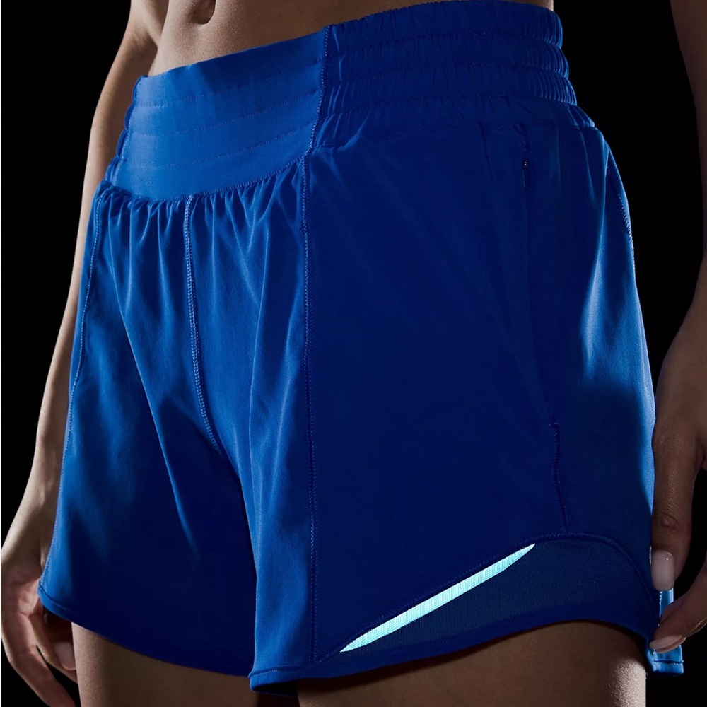 Lululemon Hotty Hot High-Rise Lined Short 4"